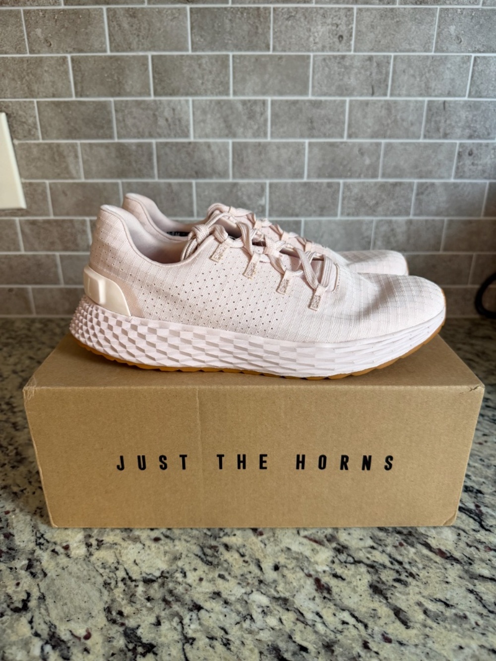 NOBULL Ripstop Runner W7.5 Pink - Picture 7 of 8